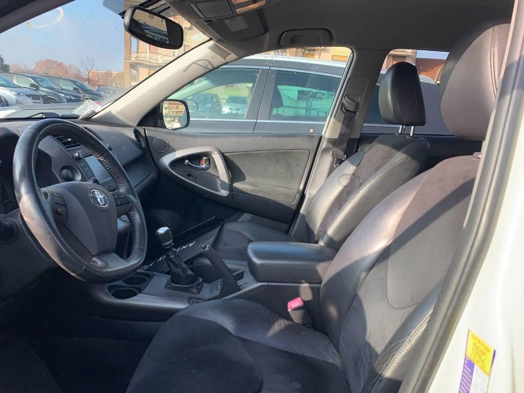 TOYOTA - RAV 4 (2011 - km 128.694 - Diesel)