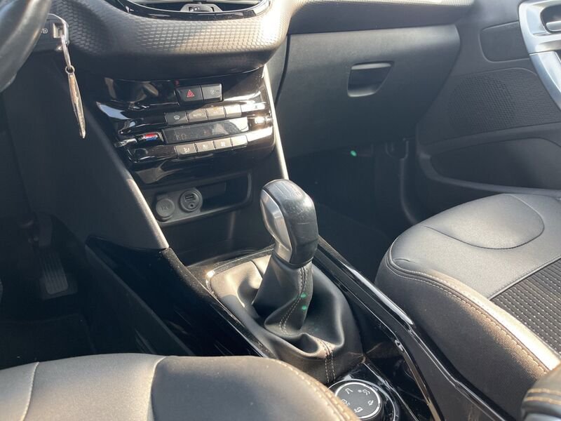 PEUGEOT - 2008 (2018 - km 79.507 - Benzina)