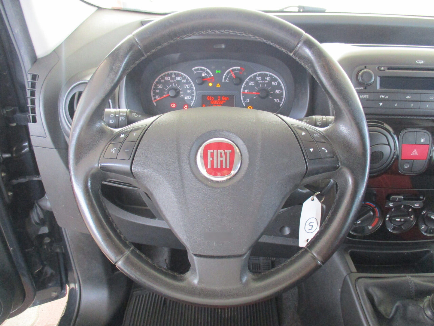 FIAT - QUBO (2015 - km 188.000 - Metano)