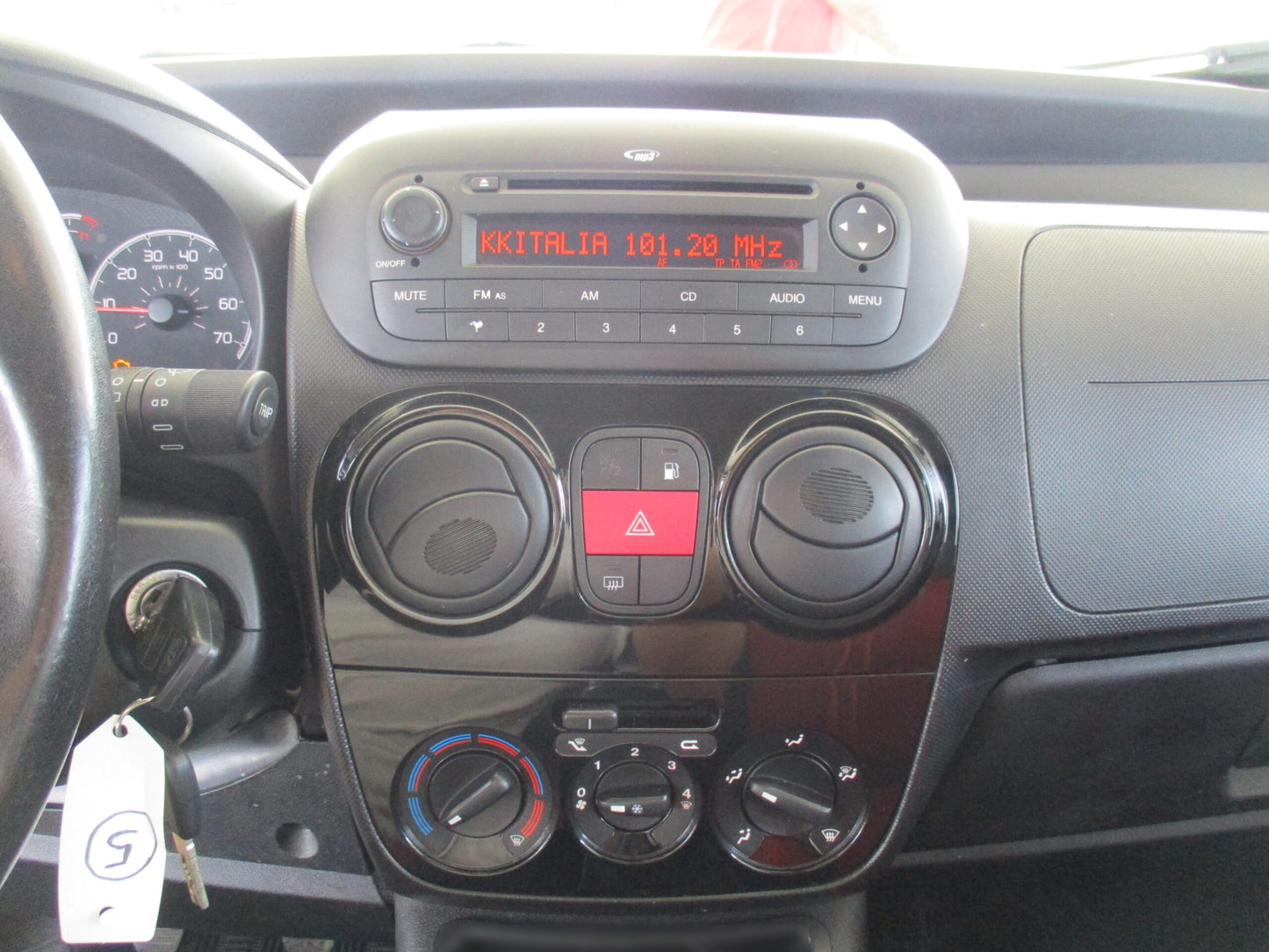 FIAT - QUBO (2015 - km 188.000 - Metano)