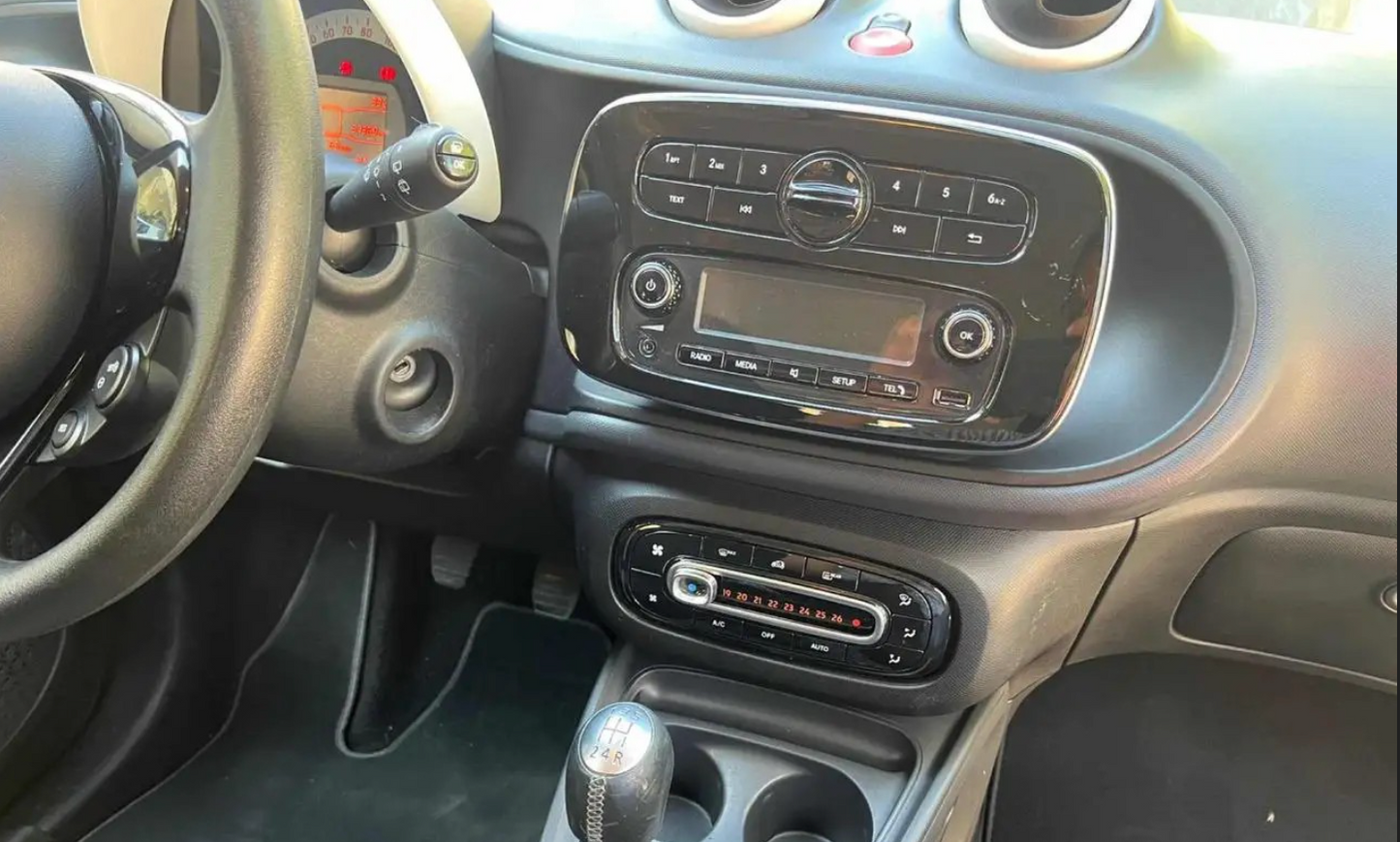 SMART - FORFOUR (2019 - km 115.000 - Benzina)