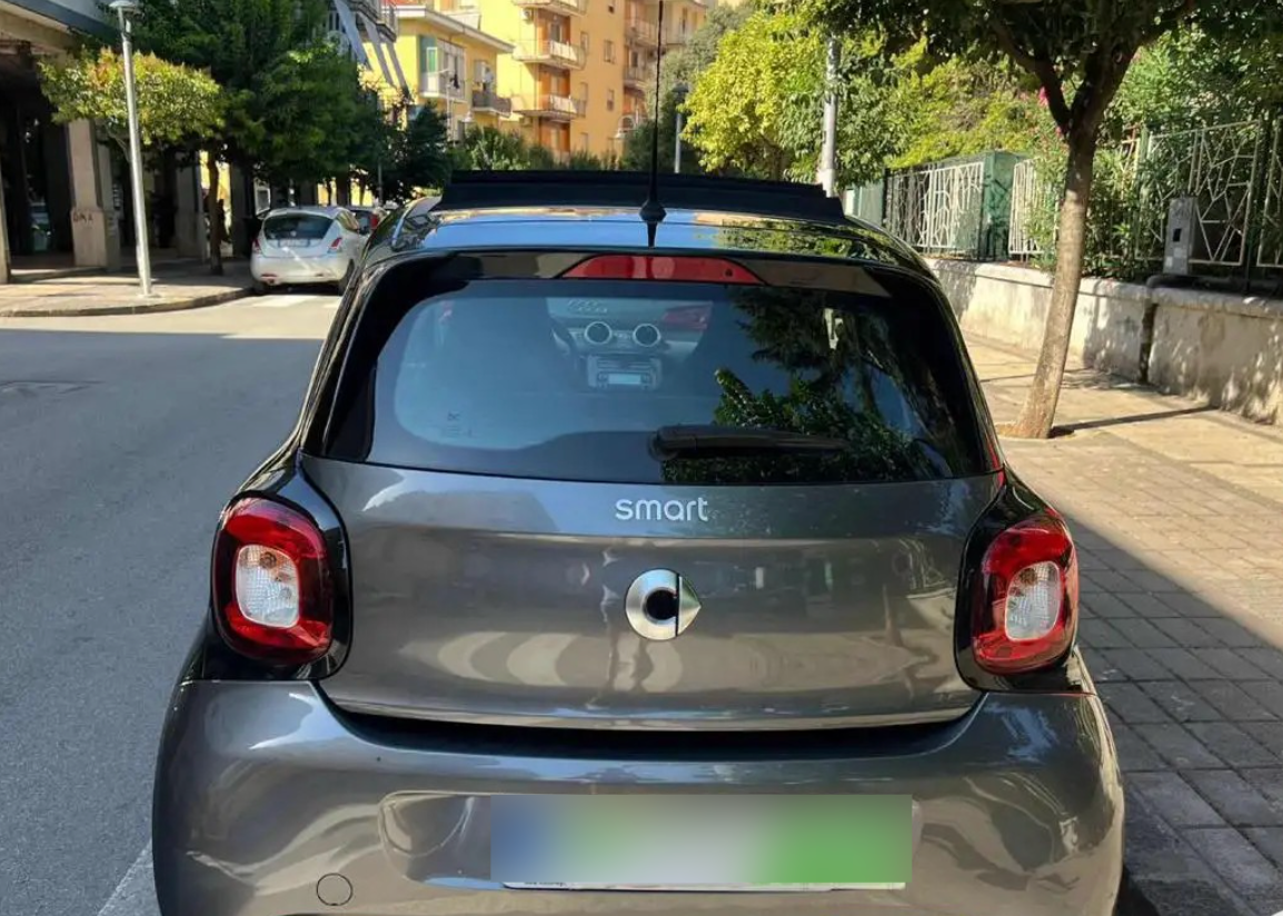 SMART - FORFOUR (2019 - km 115.000 - Benzina)