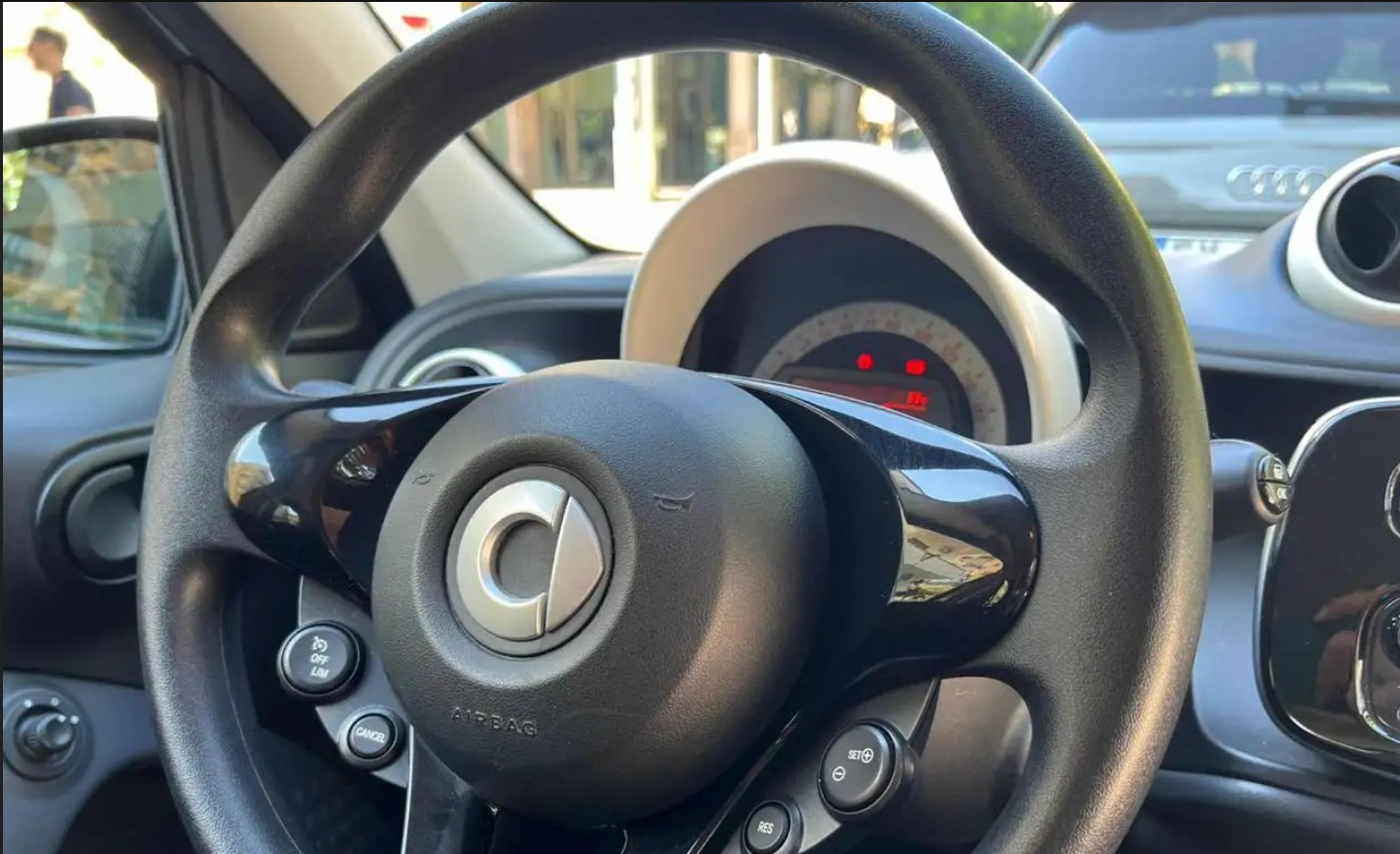 SMART - FORFOUR (2019 - km 115.000 - Benzina)