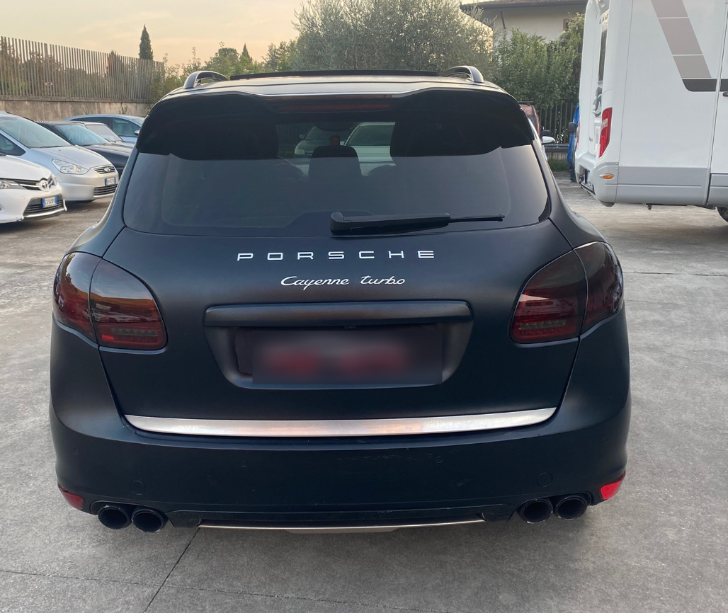 PORSCHE - CAYENNE (2011 - km 162.000 - Benzina)