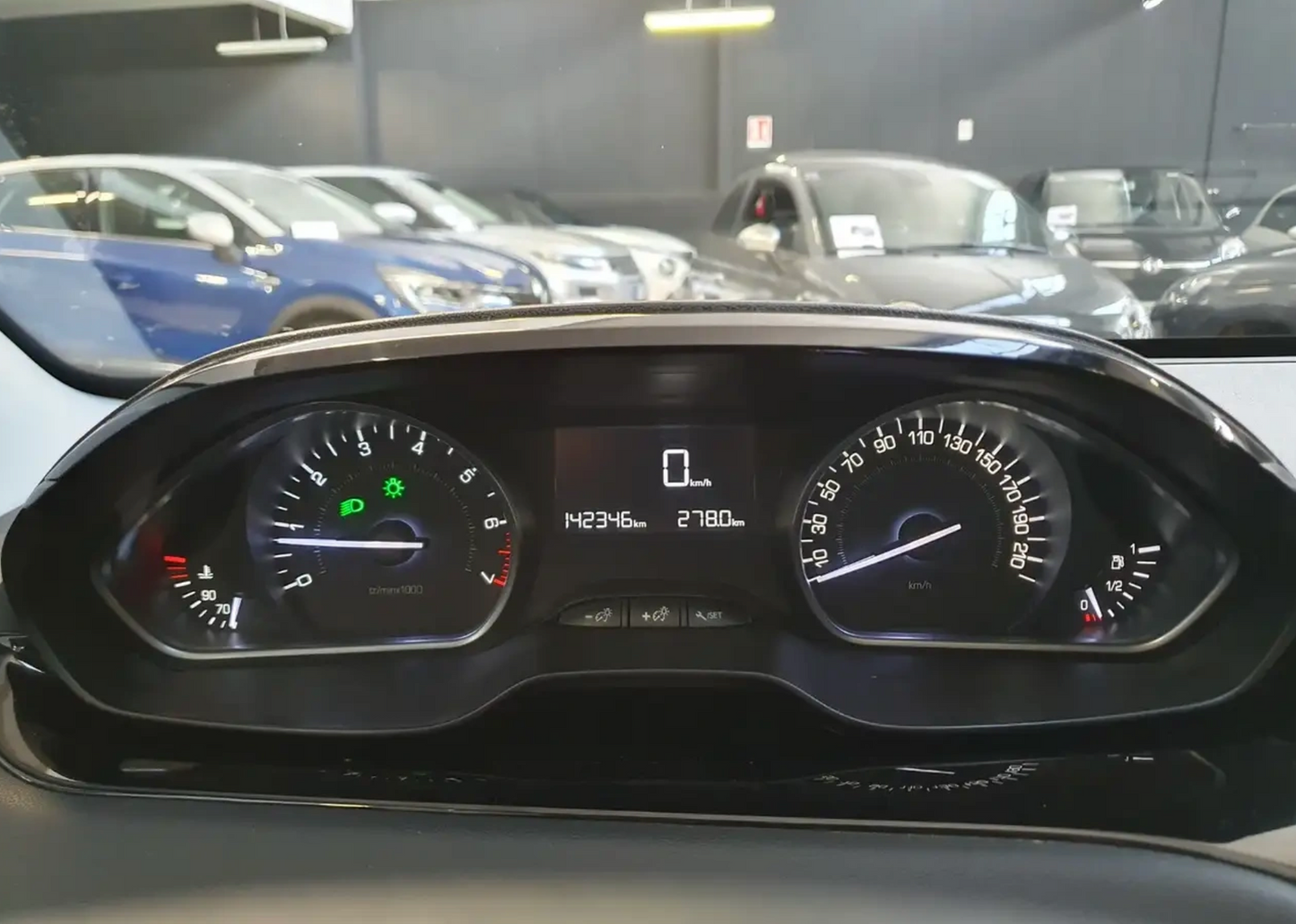 PEUGEOT - 208 (2016 - 142.000 km - Benzina)