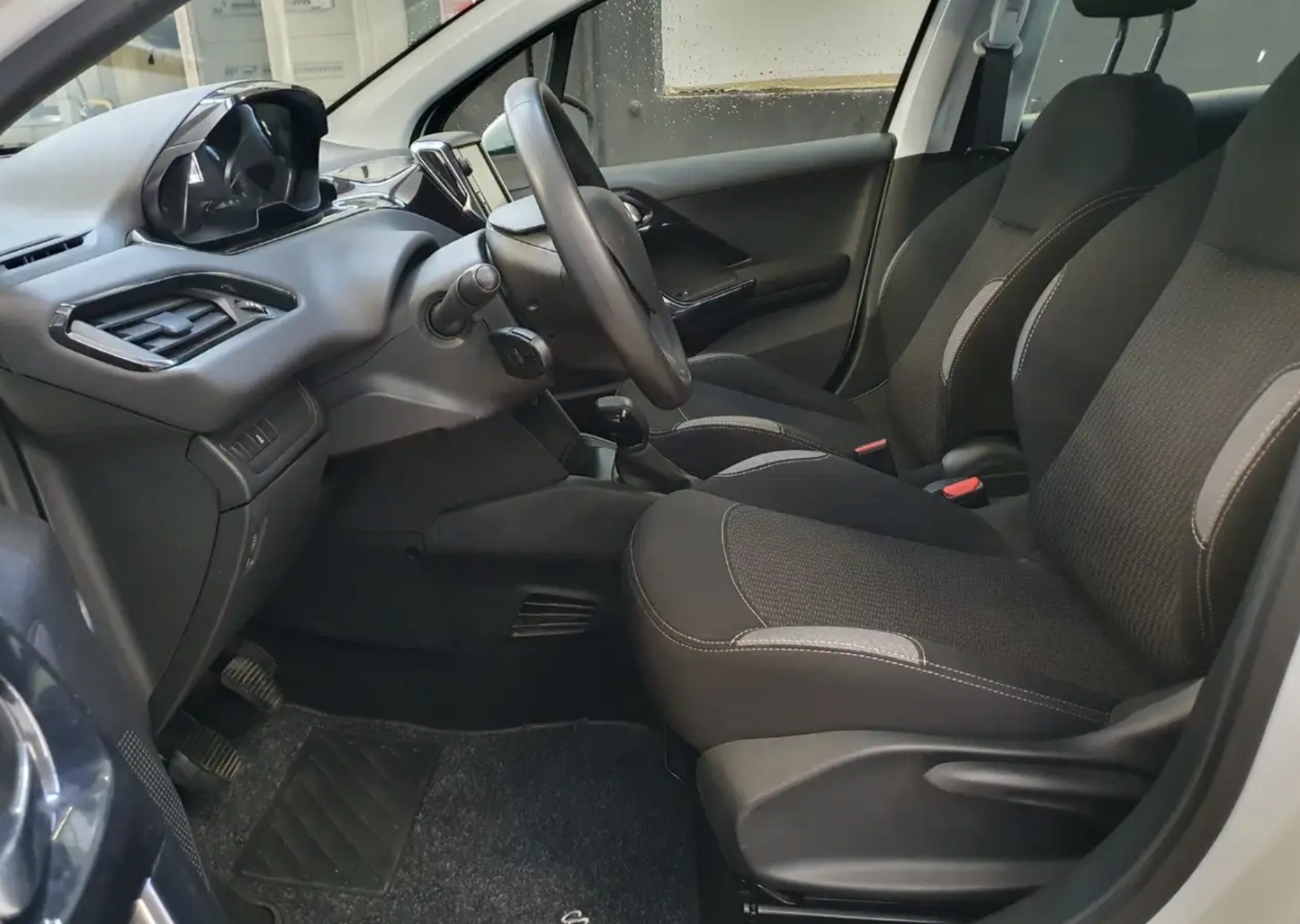 PEUGEOT - 208 (2016 - 142.000 km - Benzina)