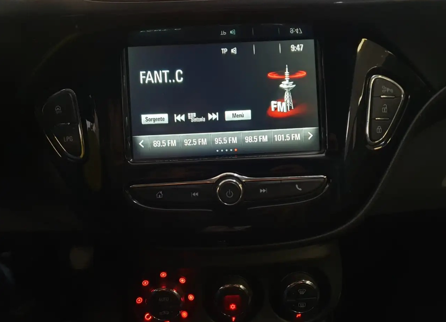 OPEL - CORSA (2016 - 184.000 km - Gpl)