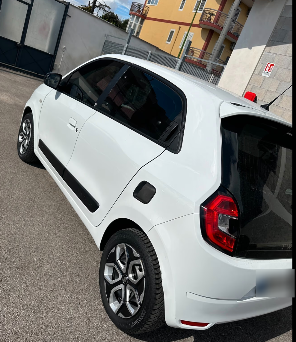 RENAULT - TWINGO (2019 - km 110.000 - Benzina)