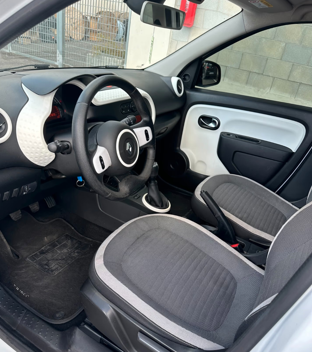 RENAULT - TWINGO (2019 - km 110.000 - Benzina)