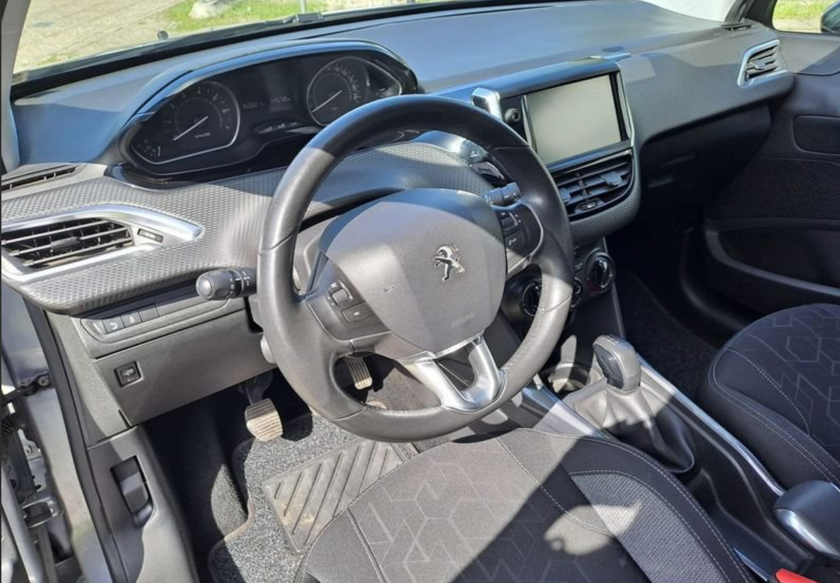 PEUGEOT - 2008 (2016 - 160.601 - Diesel)