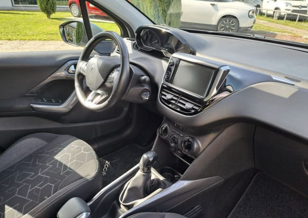 PEUGEOT - 2008 (2016 - 160.601 - Diesel)