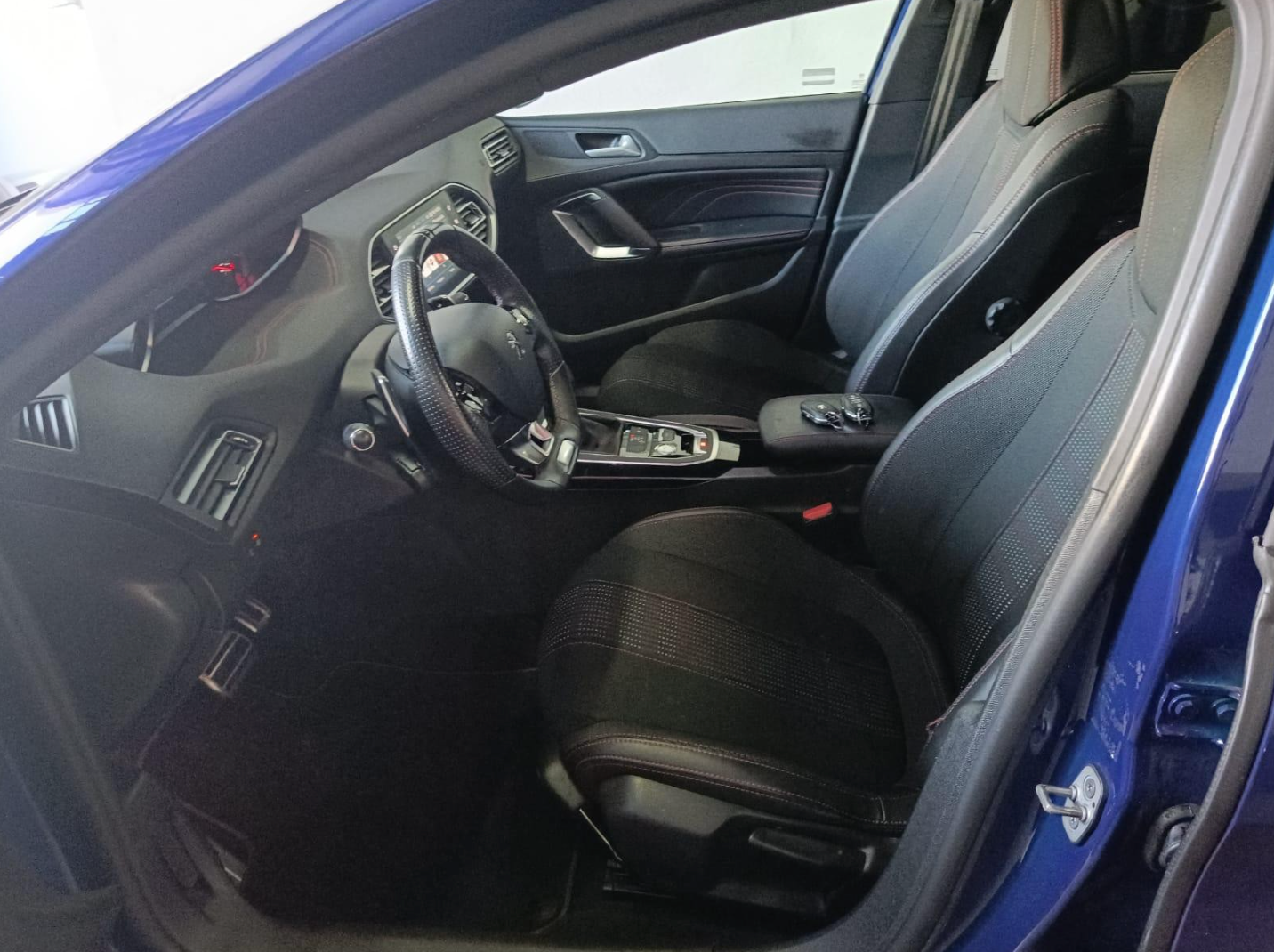 PEUGEOT - 308 (2018 - km 176.000 - Diesel)