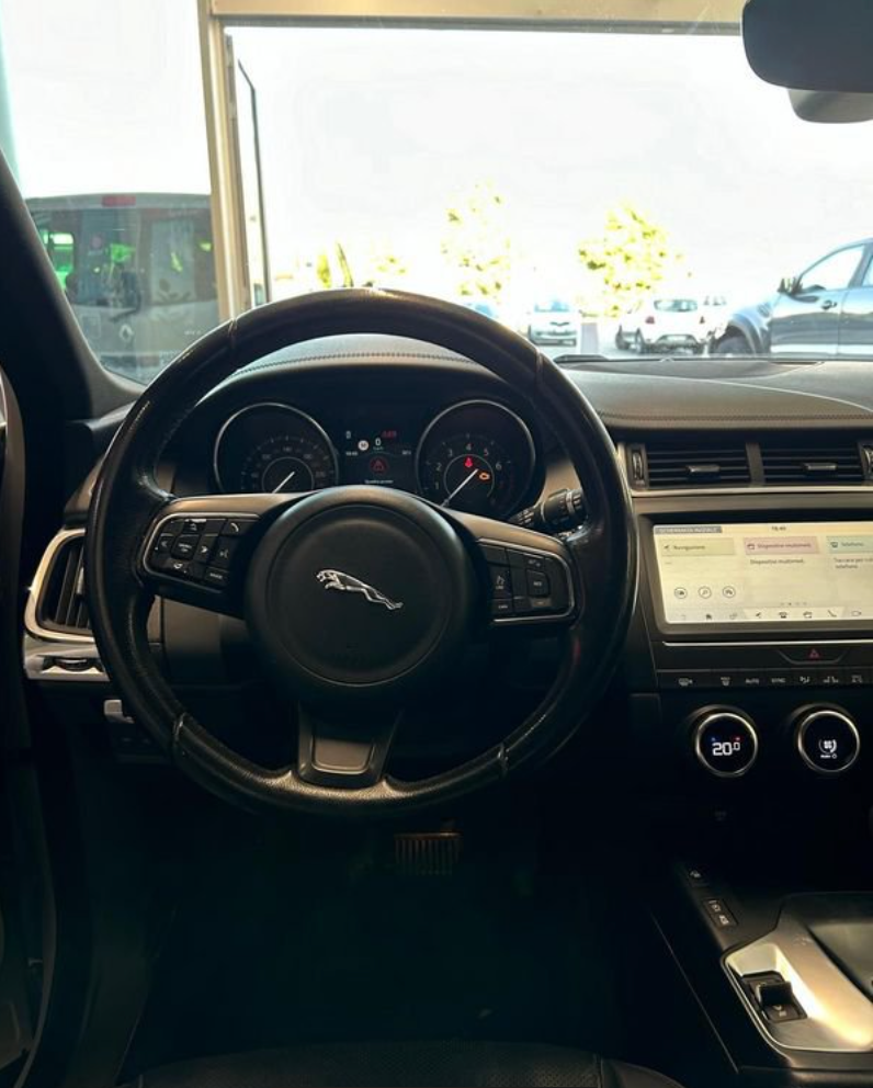 JAGUAR - E-PACE (2018 - km 93.000 - Benzina)