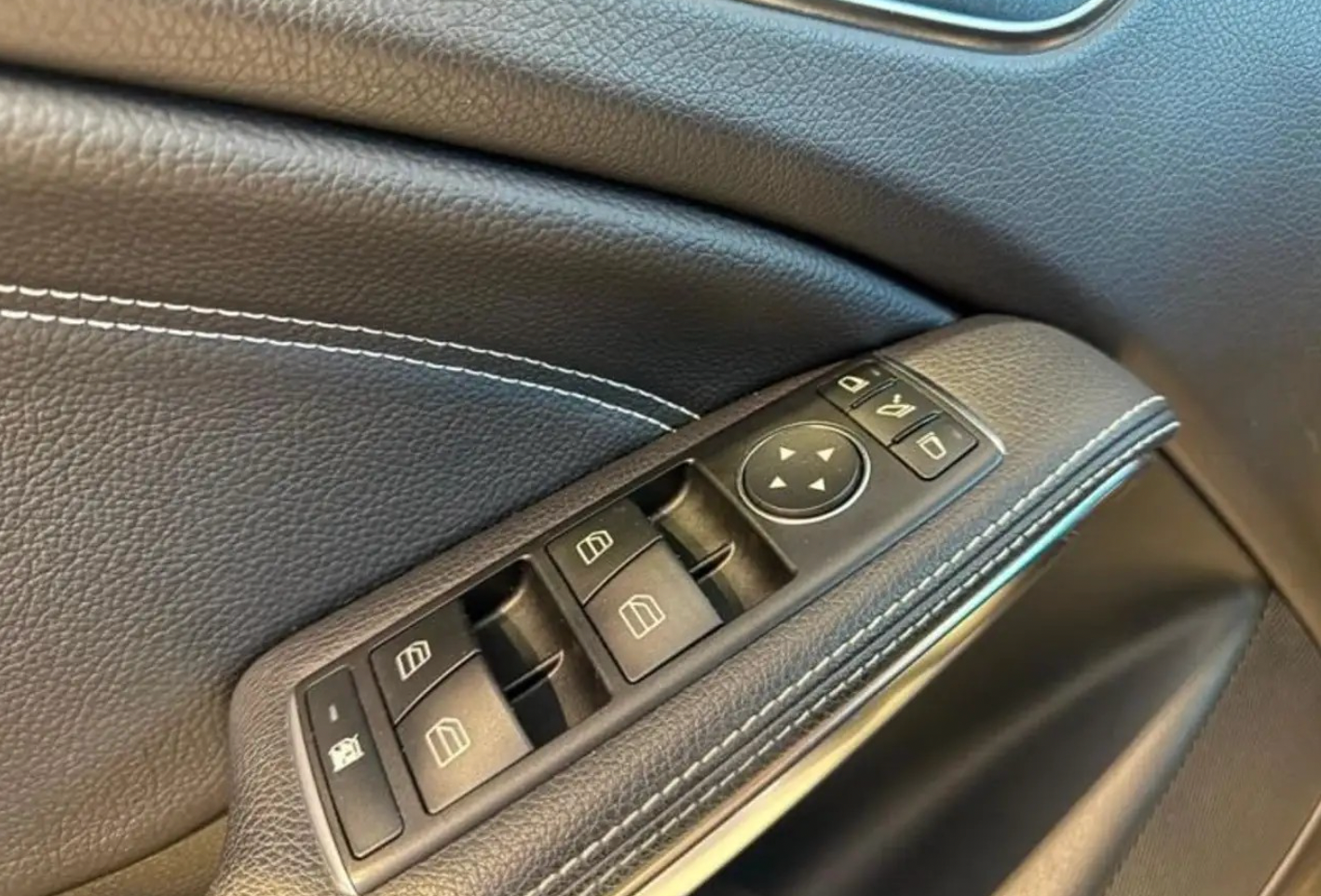 MERCEDES-BENZ - A 200 (2016 - km 99.500 - Benzina)