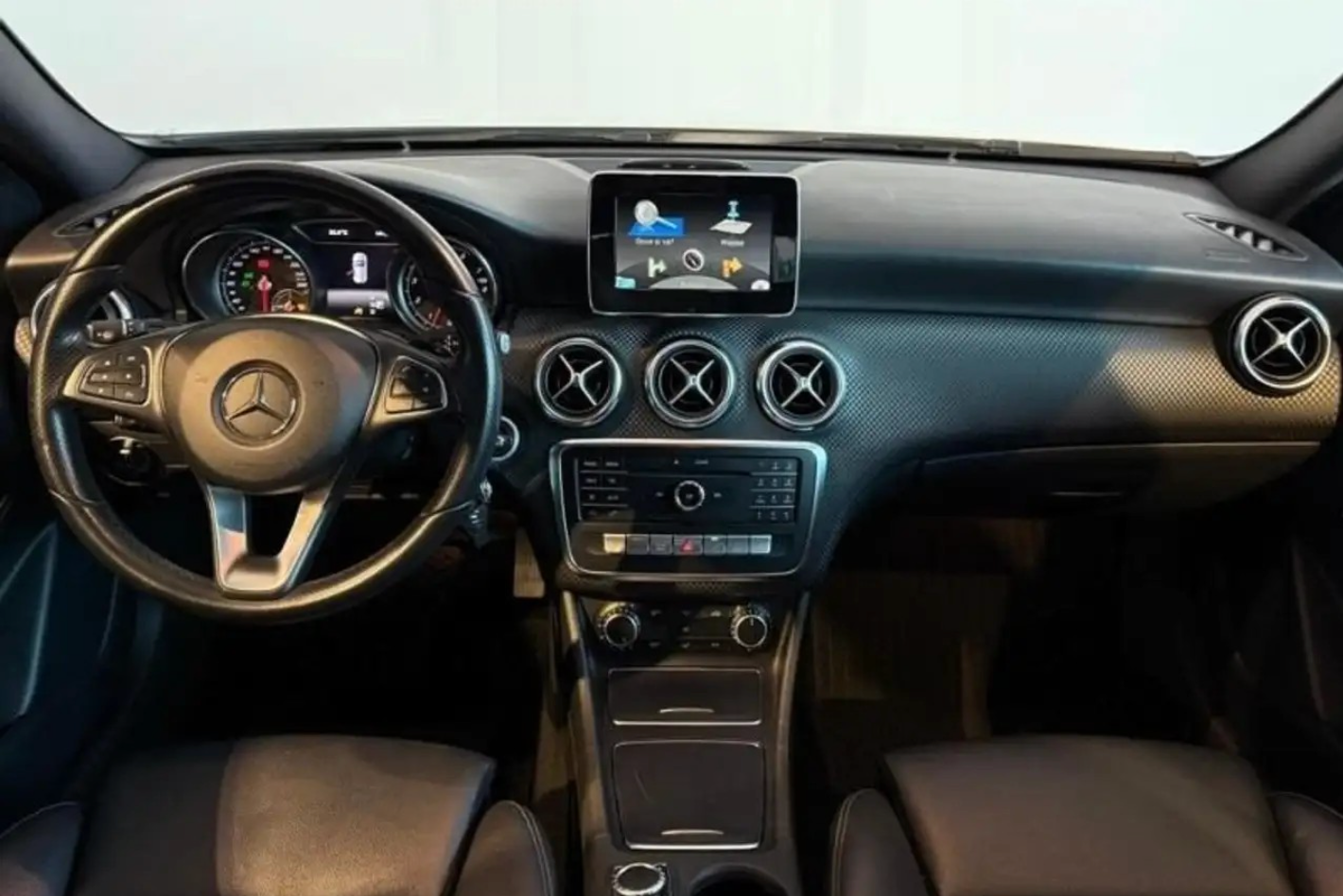 MERCEDES-BENZ - A 200 (2016 - km 99.500 - Benzina)