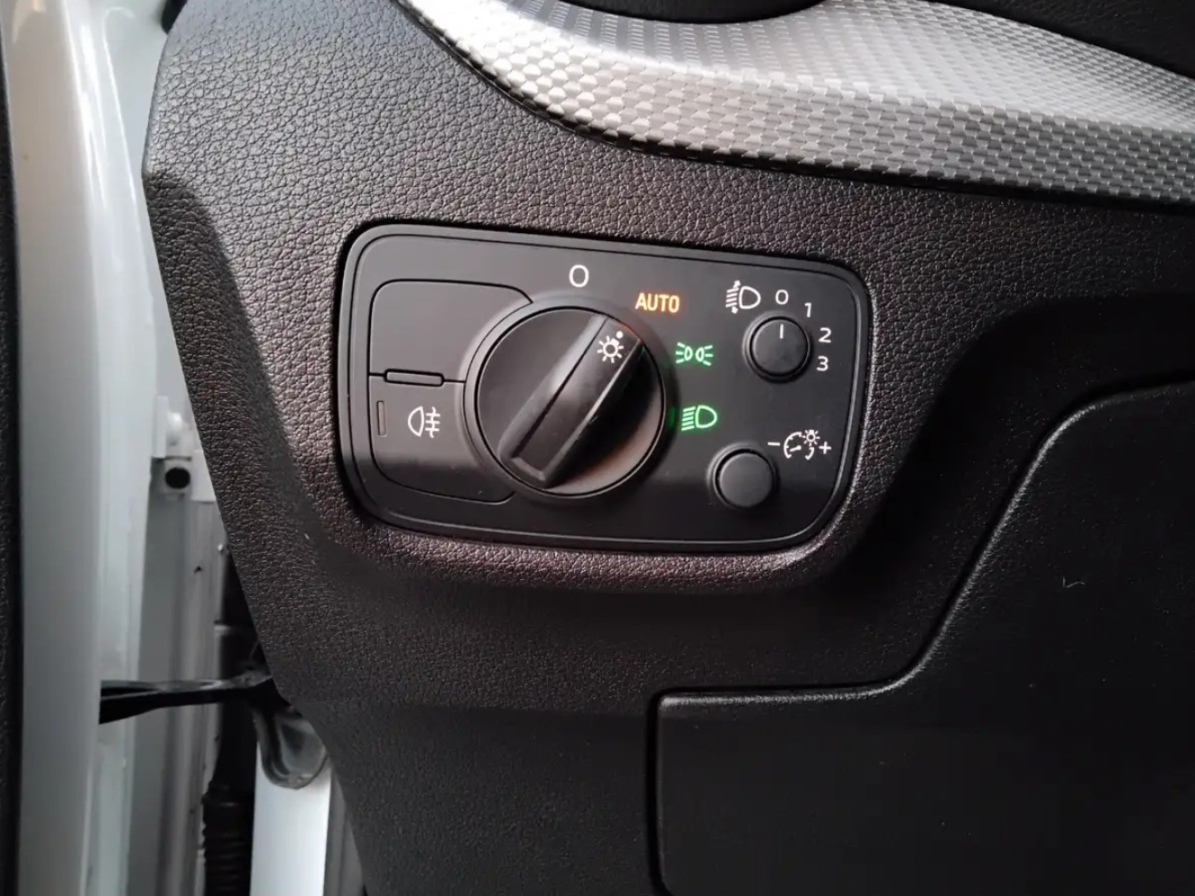 AUDI - Q2 (2018 - km 89.478 - Diesel)