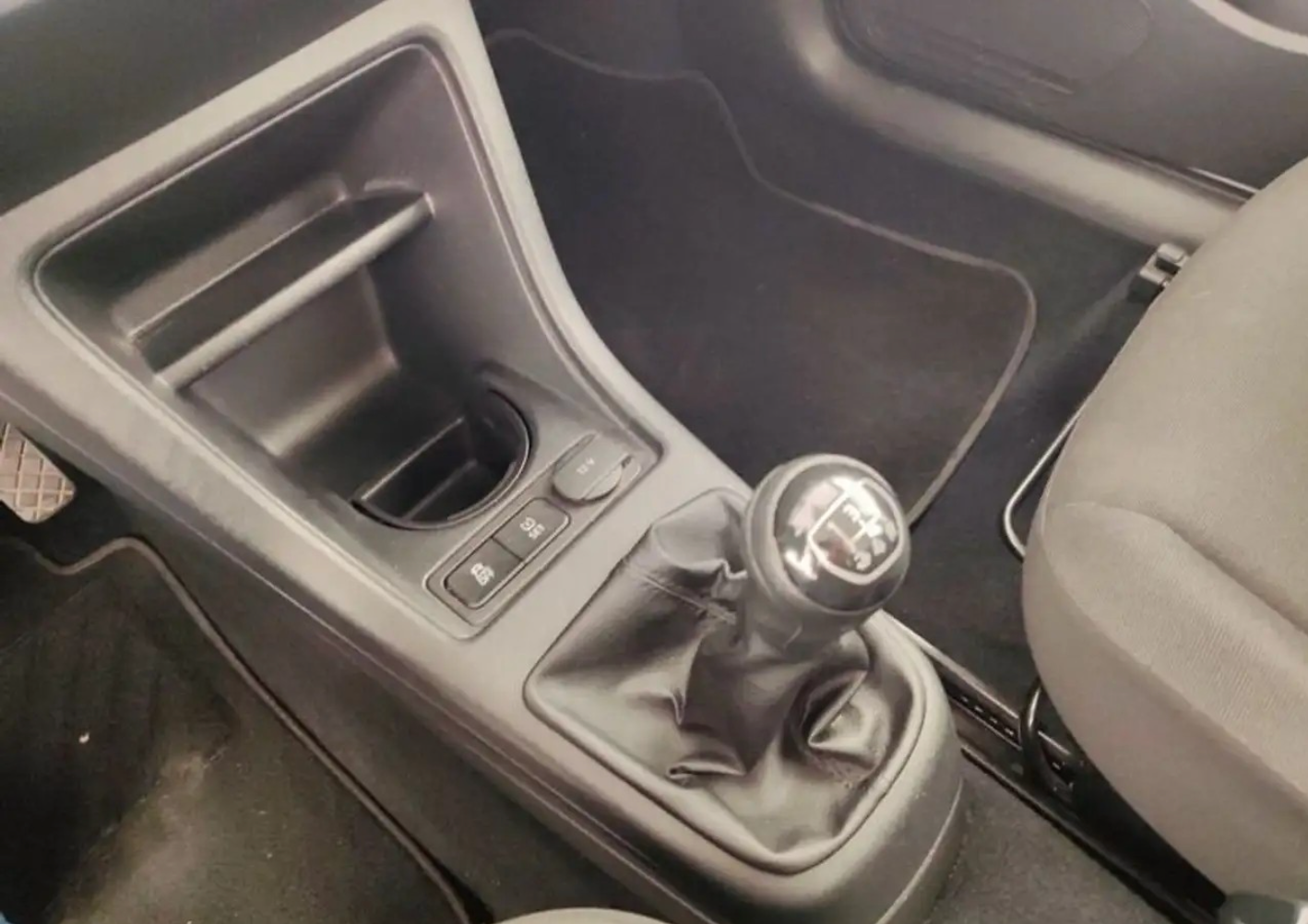 VOLKSWAGEN - UP! (2018 - km 63.700 - Benzina)