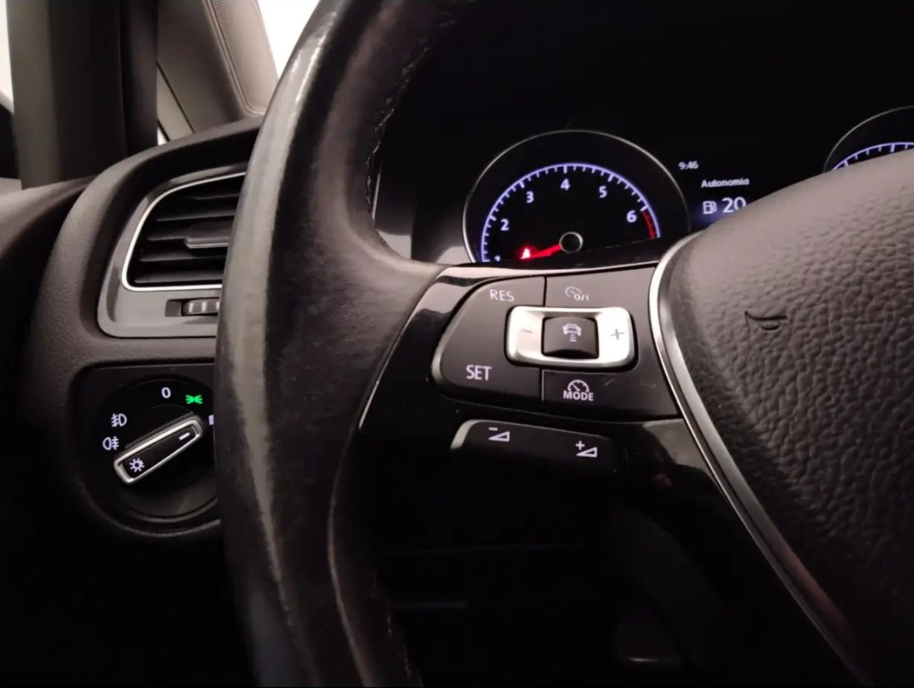 VOLKSWAGEN - GOLF (2018 - km 122.584 - Benzina)