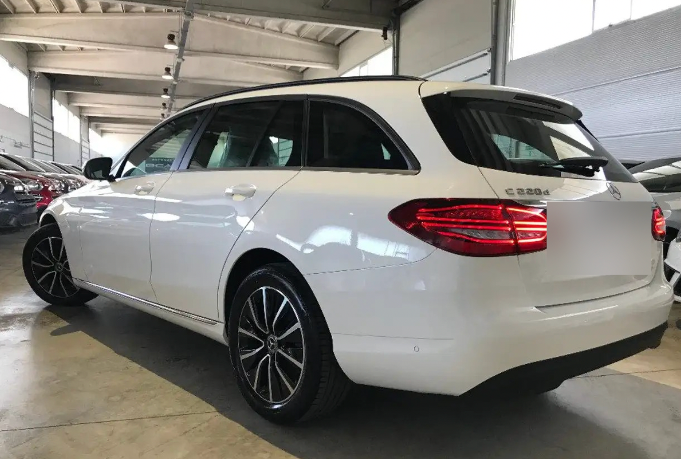 MERCEDES-BENZ - C 220 (2019 - km 168.000 - Diesel)