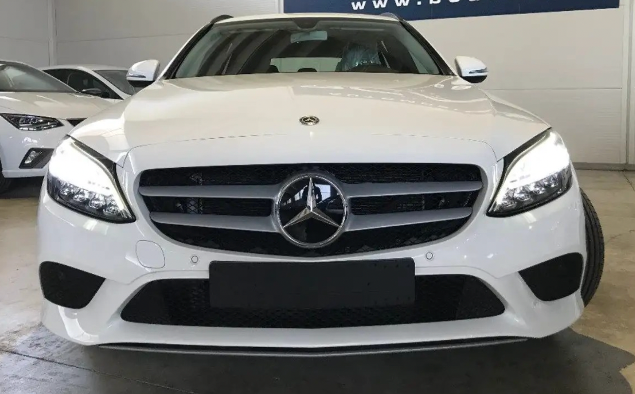 MERCEDES-BENZ - C 220 (2019 - km 168.000 - Diesel)