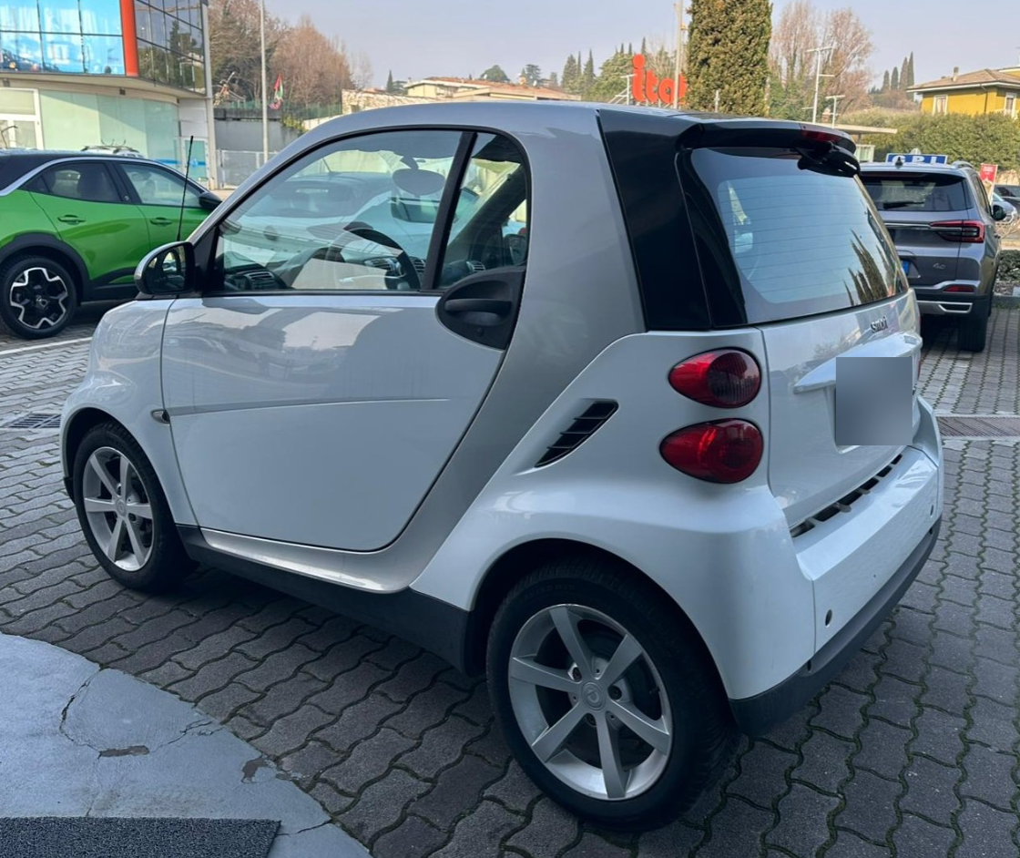 SMART - FORTWO (2009 - km 162.000 - Benzina)