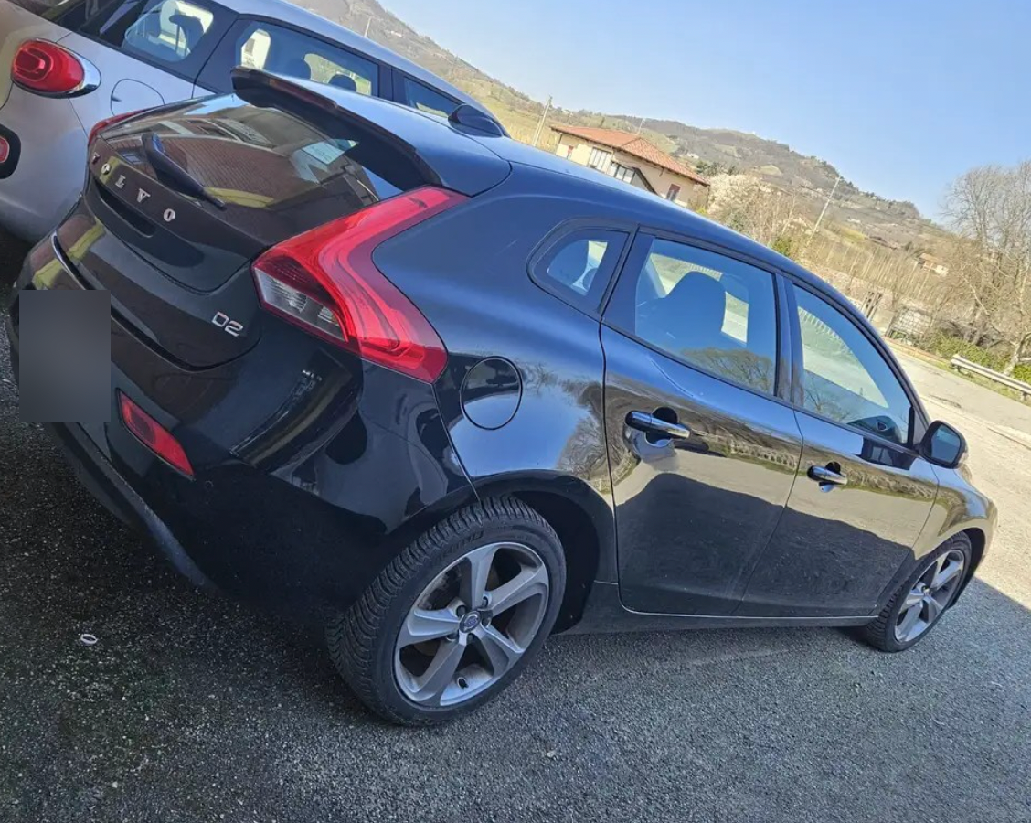 VOLVO - V40 (2015 - km 112.000 - Diesel)