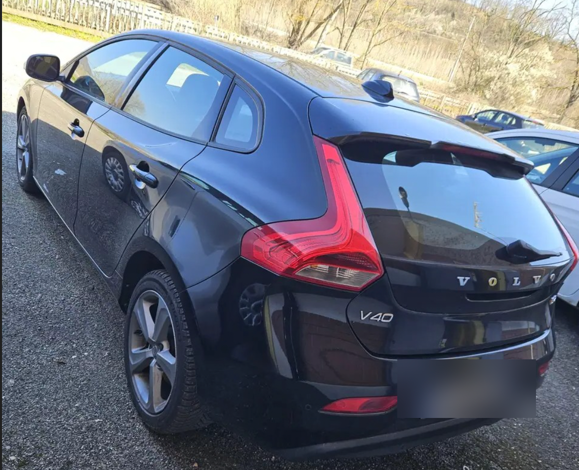 VOLVO - V40 (2015 - km 112.000 - Diesel)