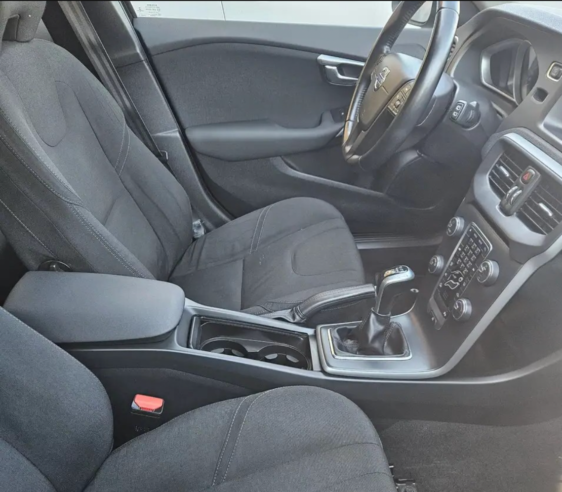 VOLVO - V40 (2015 - km 112.000 - Diesel)