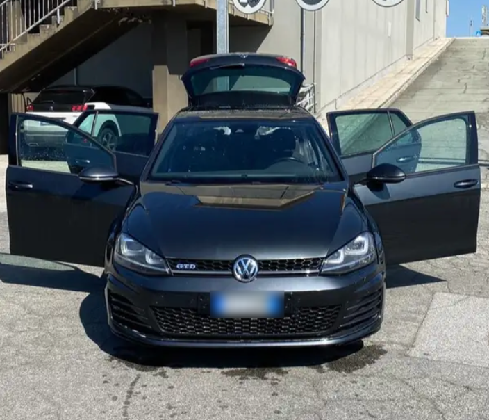 VOLKSWAGEN - GOLF GTD (2017 - km 150.000 - Diesel)