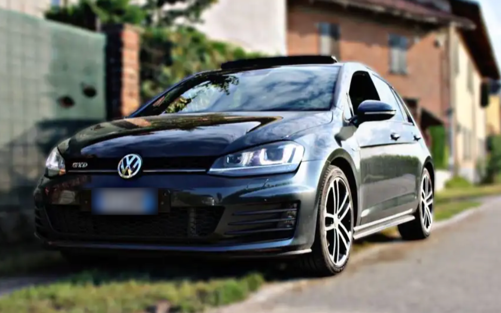 VOLKSWAGEN - GOLF GTD (2017 - km 150.000 - Diesel)