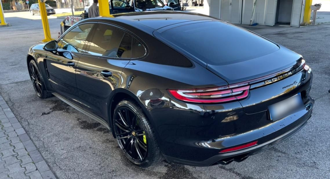 PORSCHE - PANAMERA (2017 - km 86.000 - Diesel)