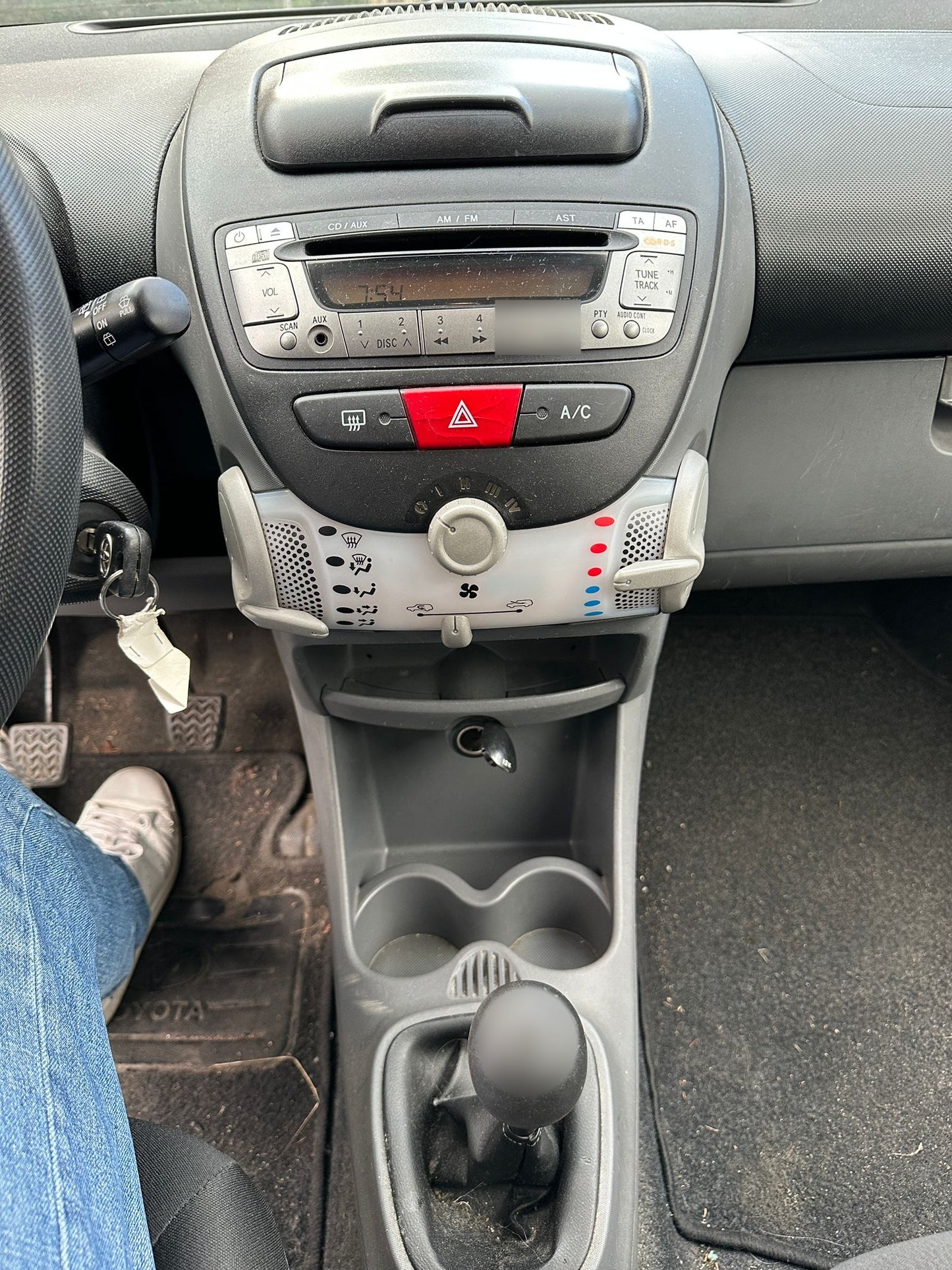 TOYOTA - AYGO (2011 - km 183.748 - Benzina)
