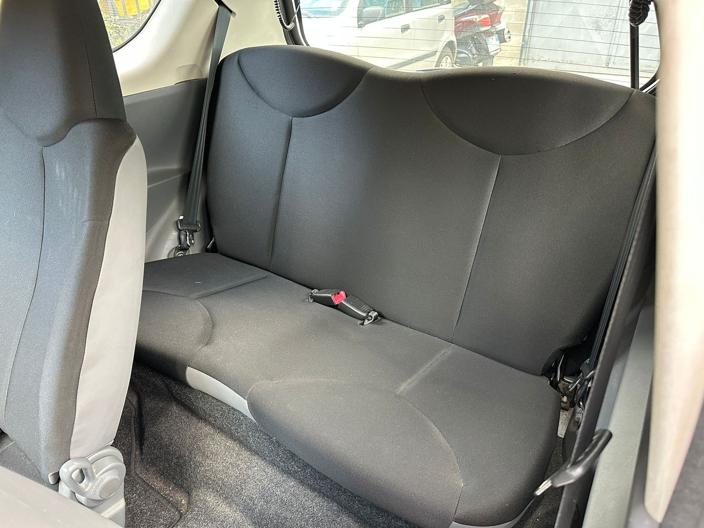 TOYOTA - AYGO (2011 - km 183.748 - Benzina)