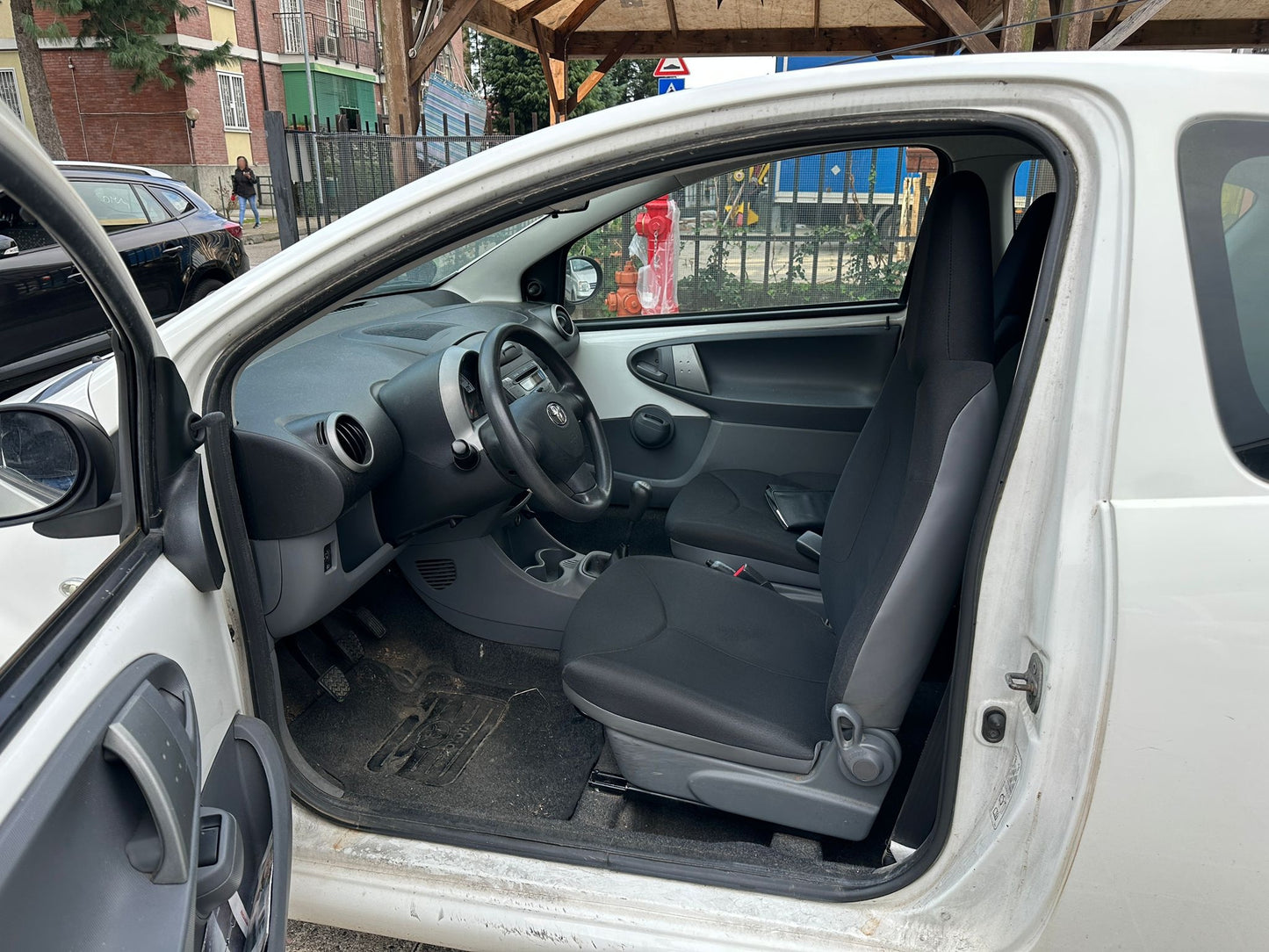 TOYOTA - AYGO (2011 - km 183.748 - Benzina)