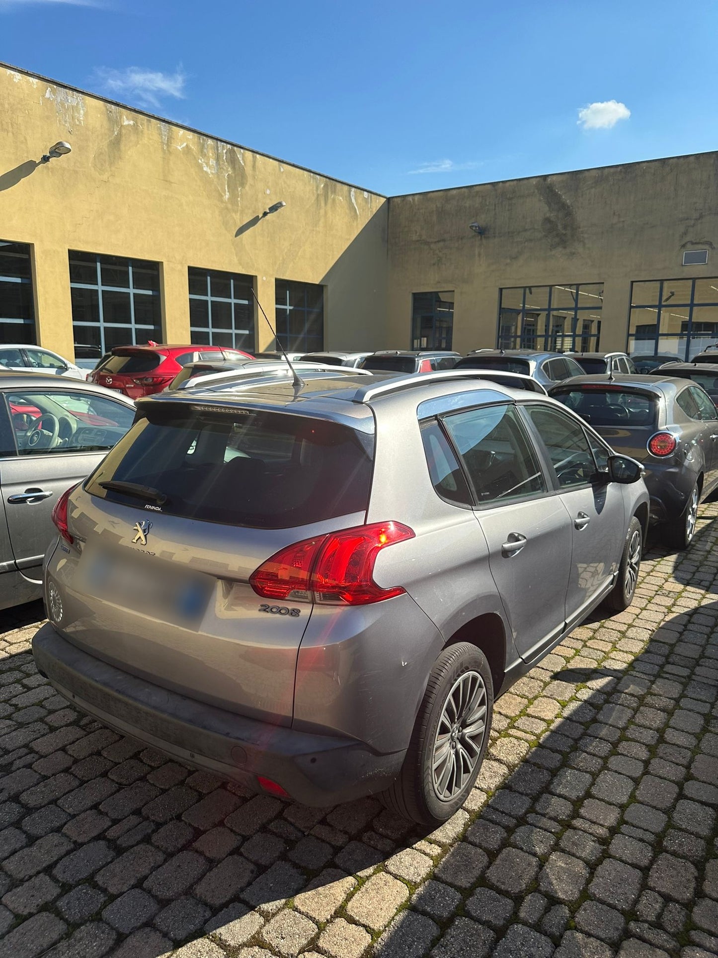 PEUGEOT - 2008 (2015 - km 264.000 - Diesel)