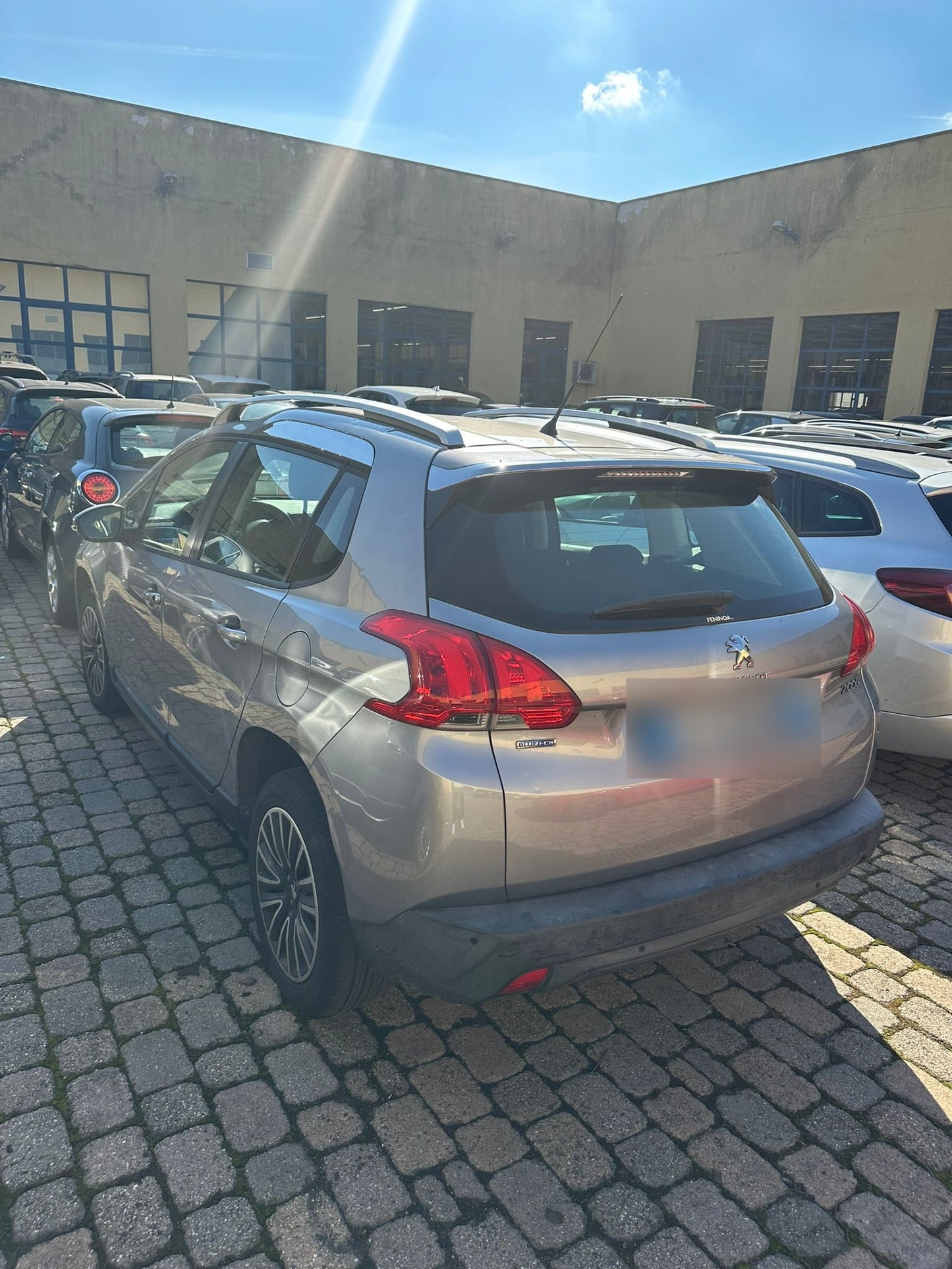 PEUGEOT - 2008 (2015 - km 264.000 - Diesel)