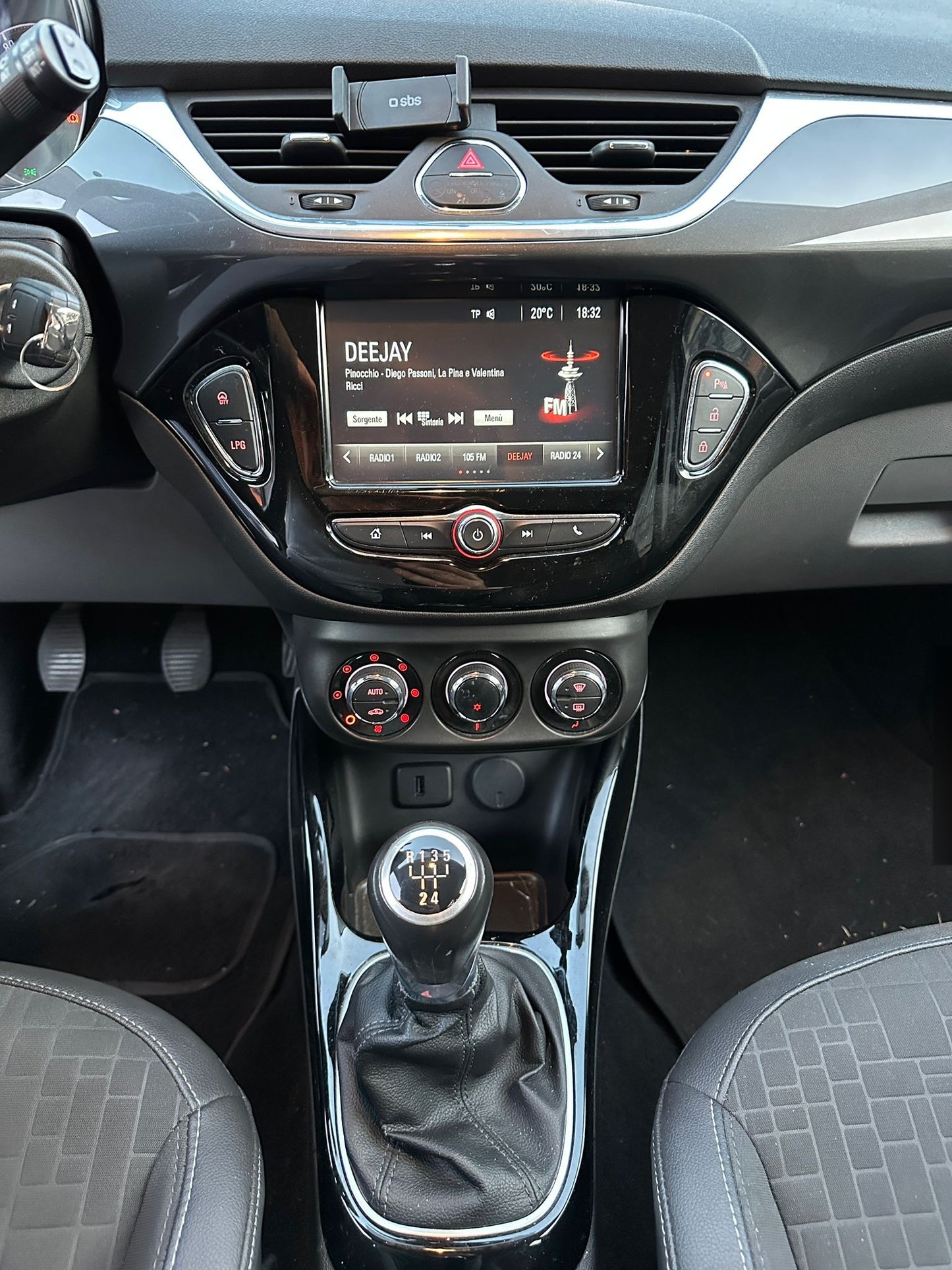 OPEL - CORSA (2017 - km 125.000 - Gpl)