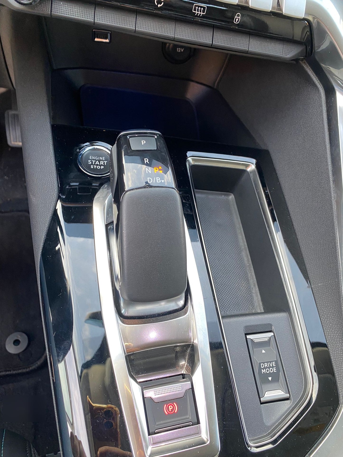 PEUGEOT - 3008 (2022 - 44.000 km - Ibrida)