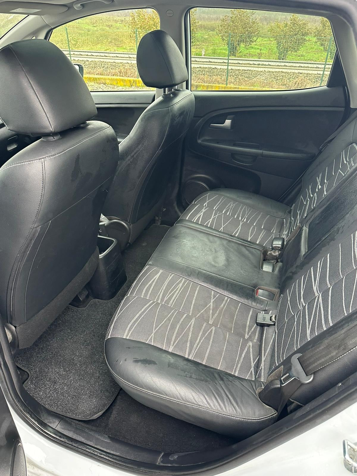 KIA - VENGA (2013 - 150.000 km - Gpl)