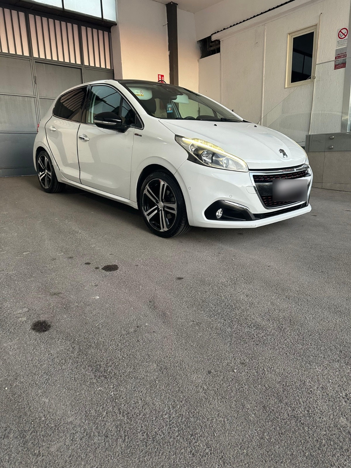 PEUGEOT - 208 (2016 - 124.000 km - Benzina)