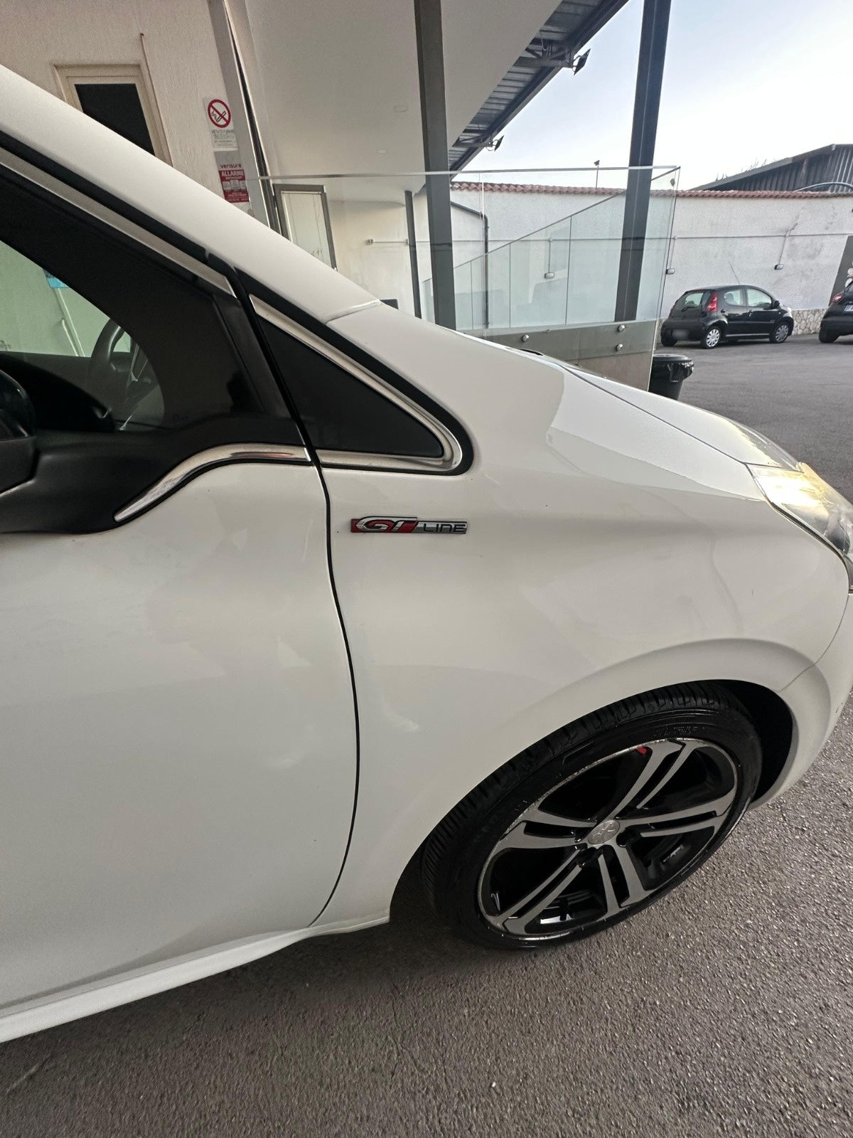 PEUGEOT - 208 (2016 - 124.000 km - Benzina)