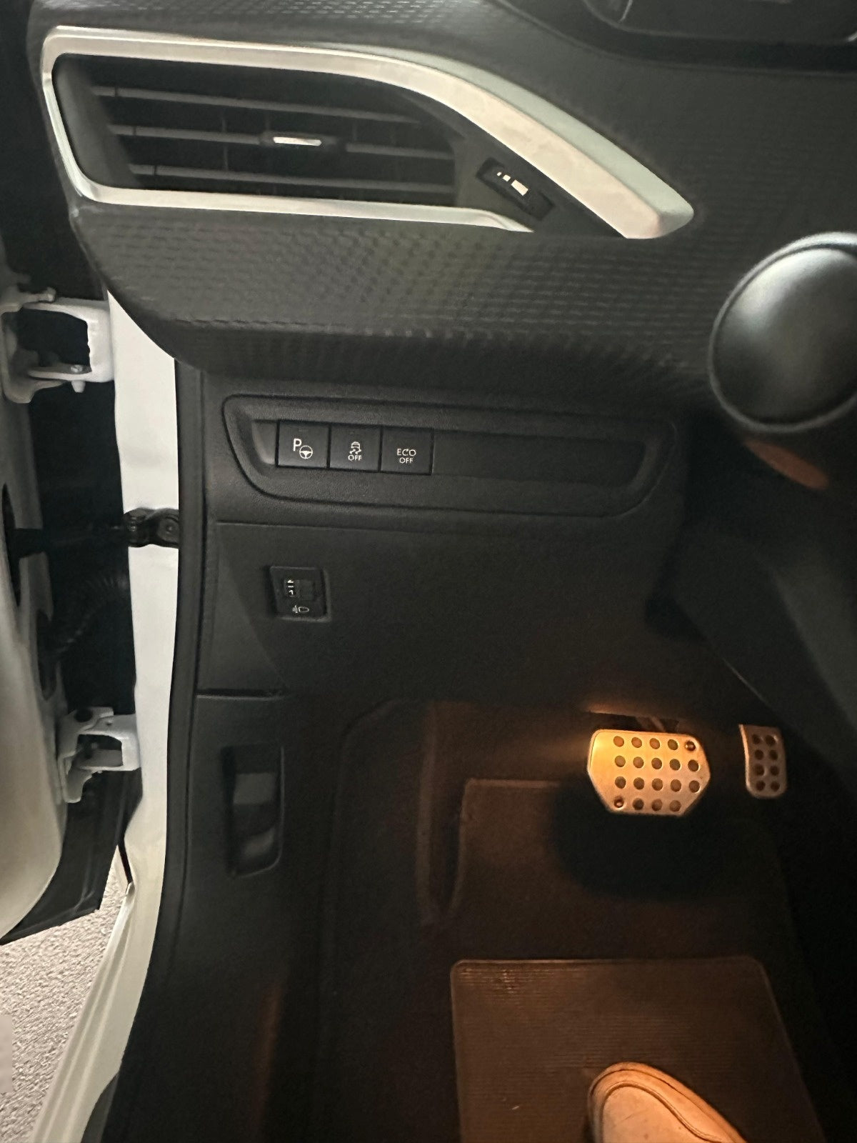 PEUGEOT - 208 (2016 - 124.000 km - Benzina)
