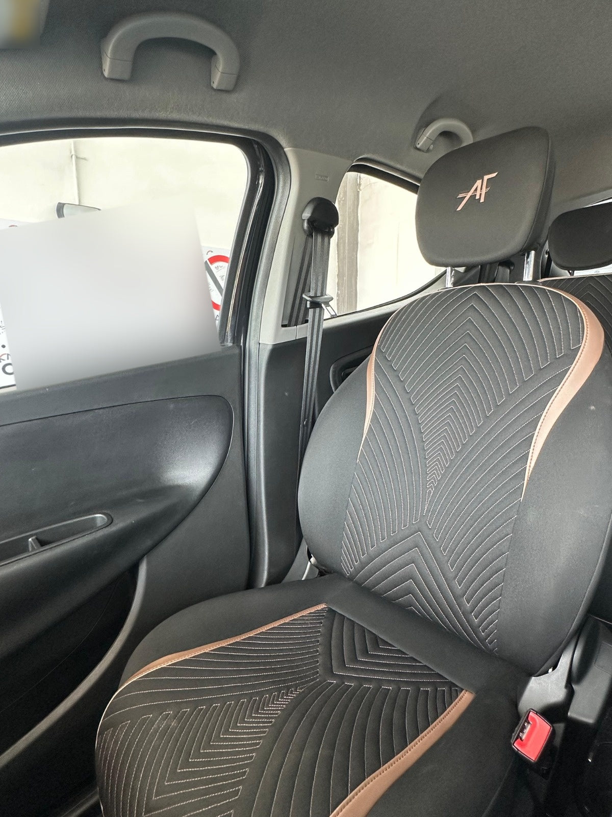 LANCIA - YPSILON (2023 - km 23.000 - Ibrida)