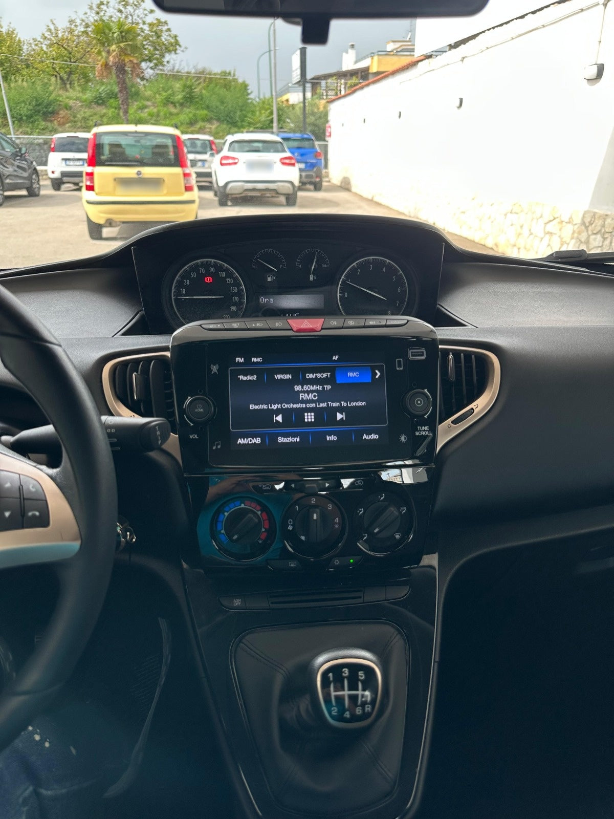 LANCIA - YPSILON (2023 - km 23.000 - Ibrida)
