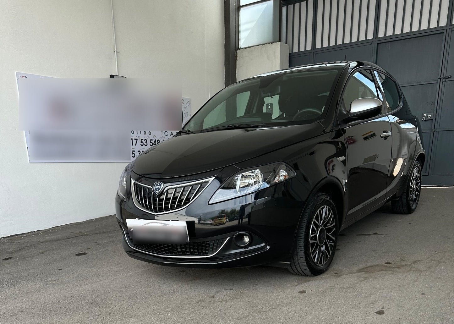 LANCIA - YPSILON (2023 - km 23.000 - Ibrida)