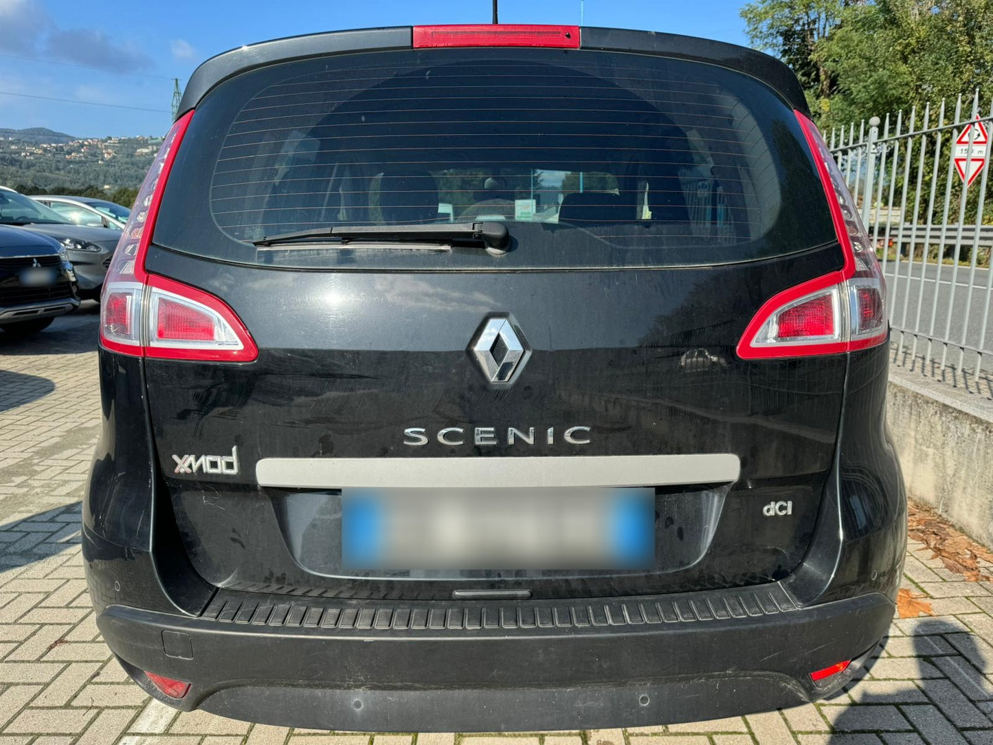 RENAULT - SCENIC (2011 - km 158.000 - Diesel)