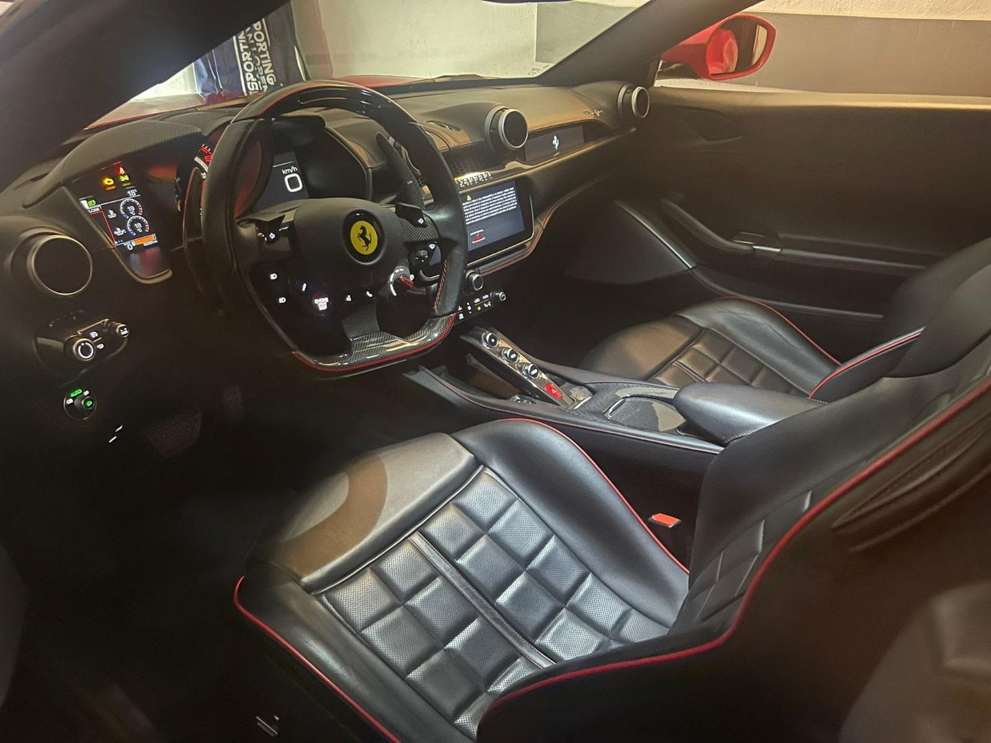 FERRARI - PORTOFINO (2019 - km 51.000 - Benzina)