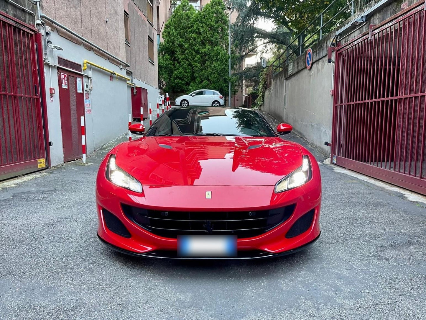 FERRARI - PORTOFINO (2019 - km 51.000 - Benzina)