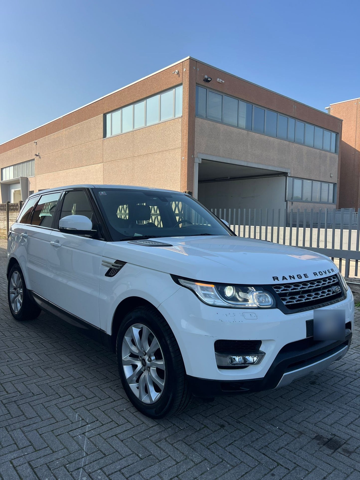 LAND ROVER - RANGE ROVER SPORT (2014 - km 238.000 - Diesel)