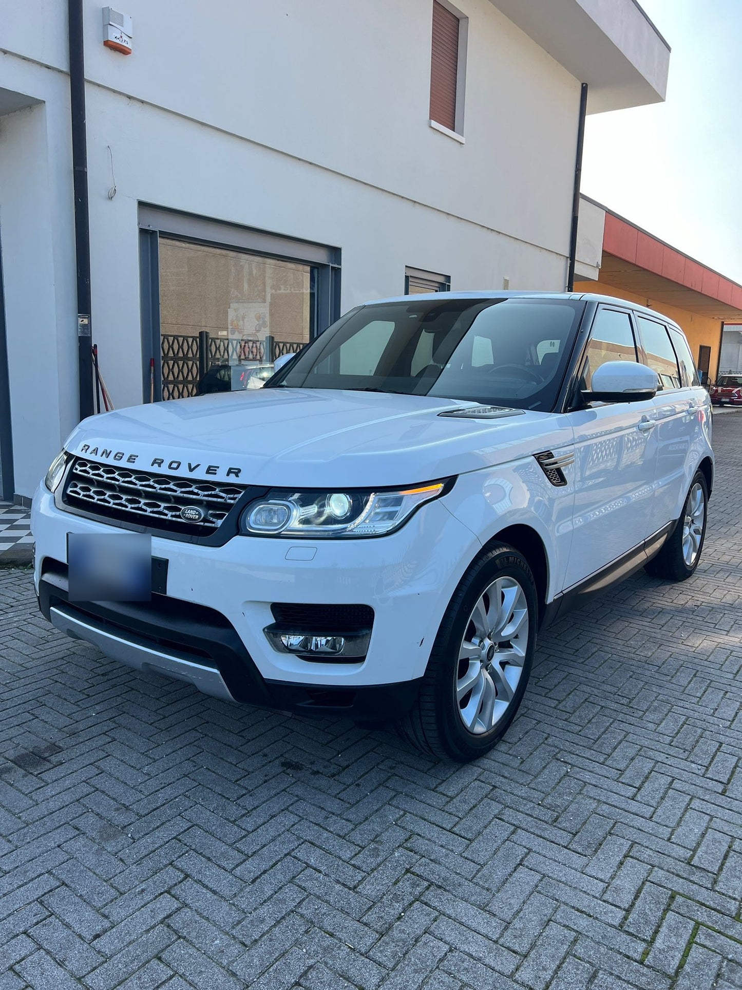 LAND ROVER - RANGE ROVER SPORT (2014 - km 238.000 - Diesel)